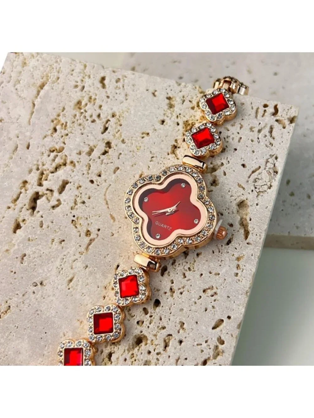 Women's Red Diamond Bracelet Fashion Dress Quartz Luxury Elegant Wrist Watch